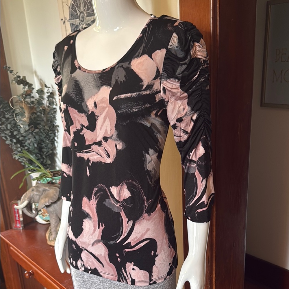 NWT Style&Co size small Women's Black and Pink Ruched Sleeve Top
